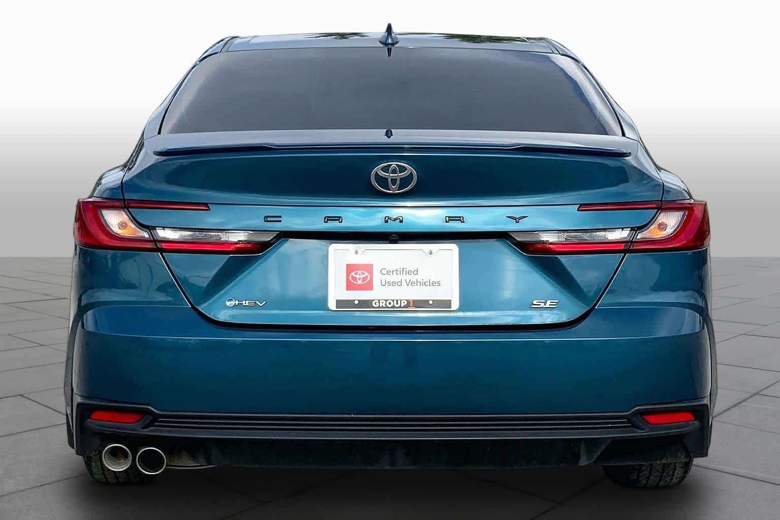 Used 2025 Ocean Gem Toyota SE image 5