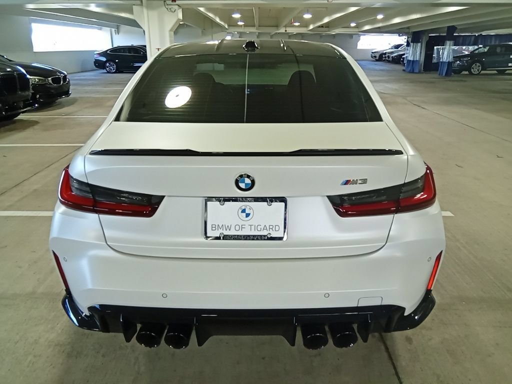 Used 2025 Frozen Brilliant White Metallic BMW  image 6