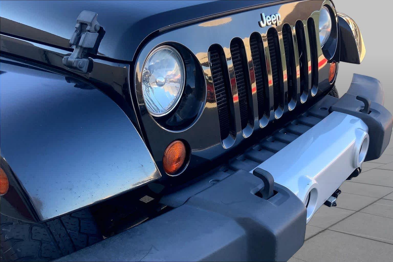 Used 2012 Black Jeep Sahara image 30