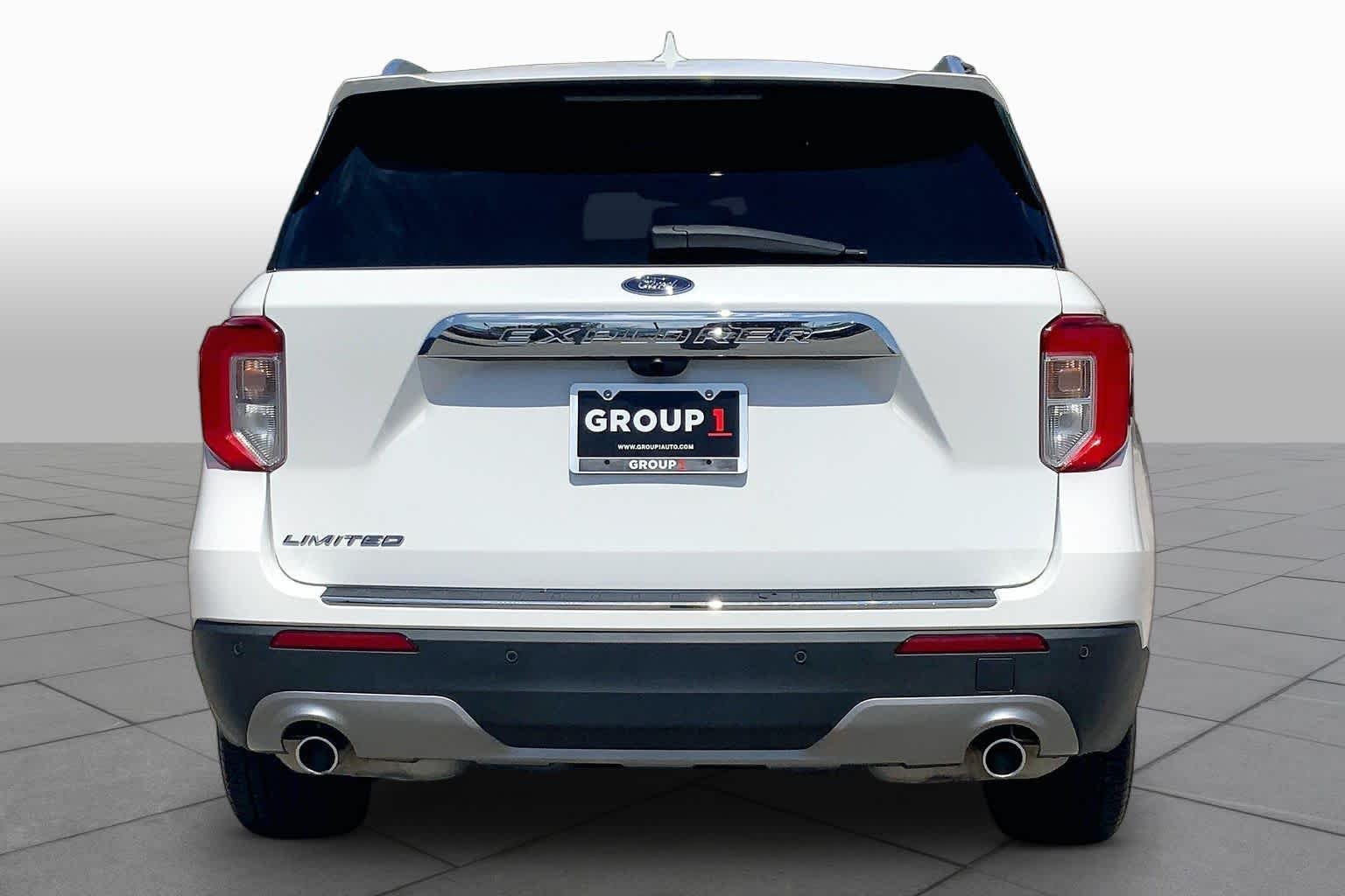 Used 2022 Star White Metallic Tri-Coat Ford Limited image 5
