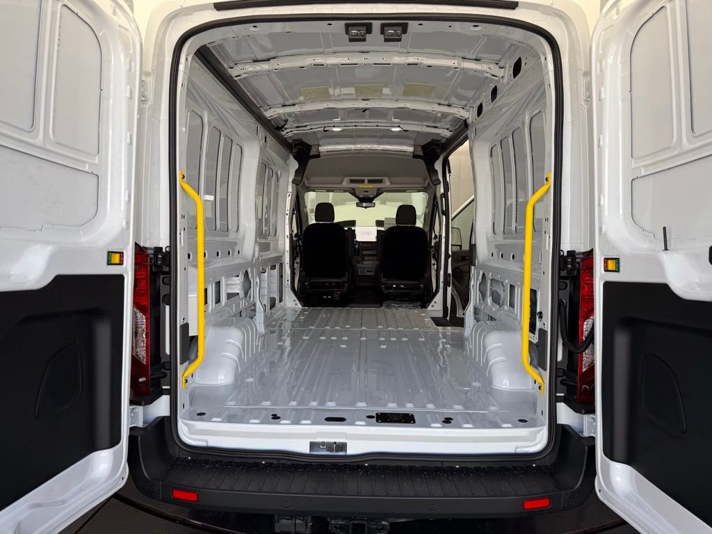 New 2026 Oxford White Ford Cargo Van image 7