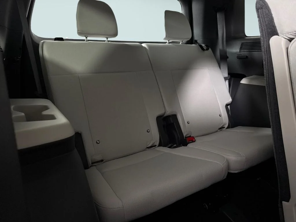 New 2026 Gray Hyundai SE image 14
