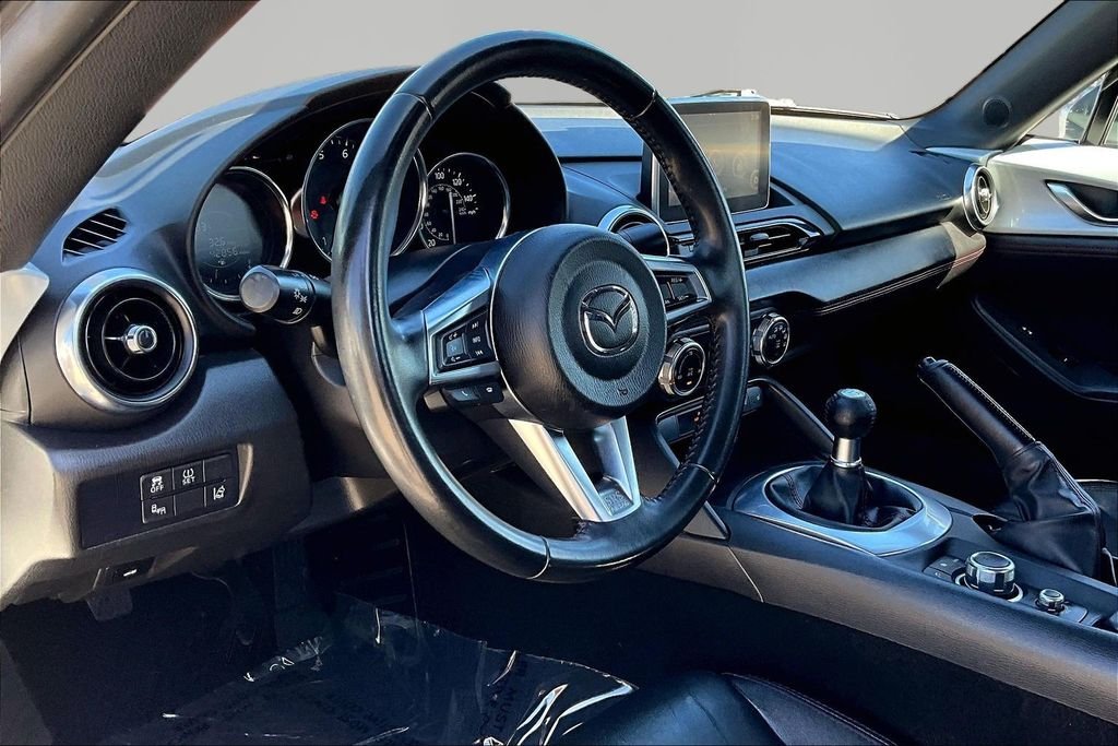 Used 2016 White Mazda Grand Touring image 13