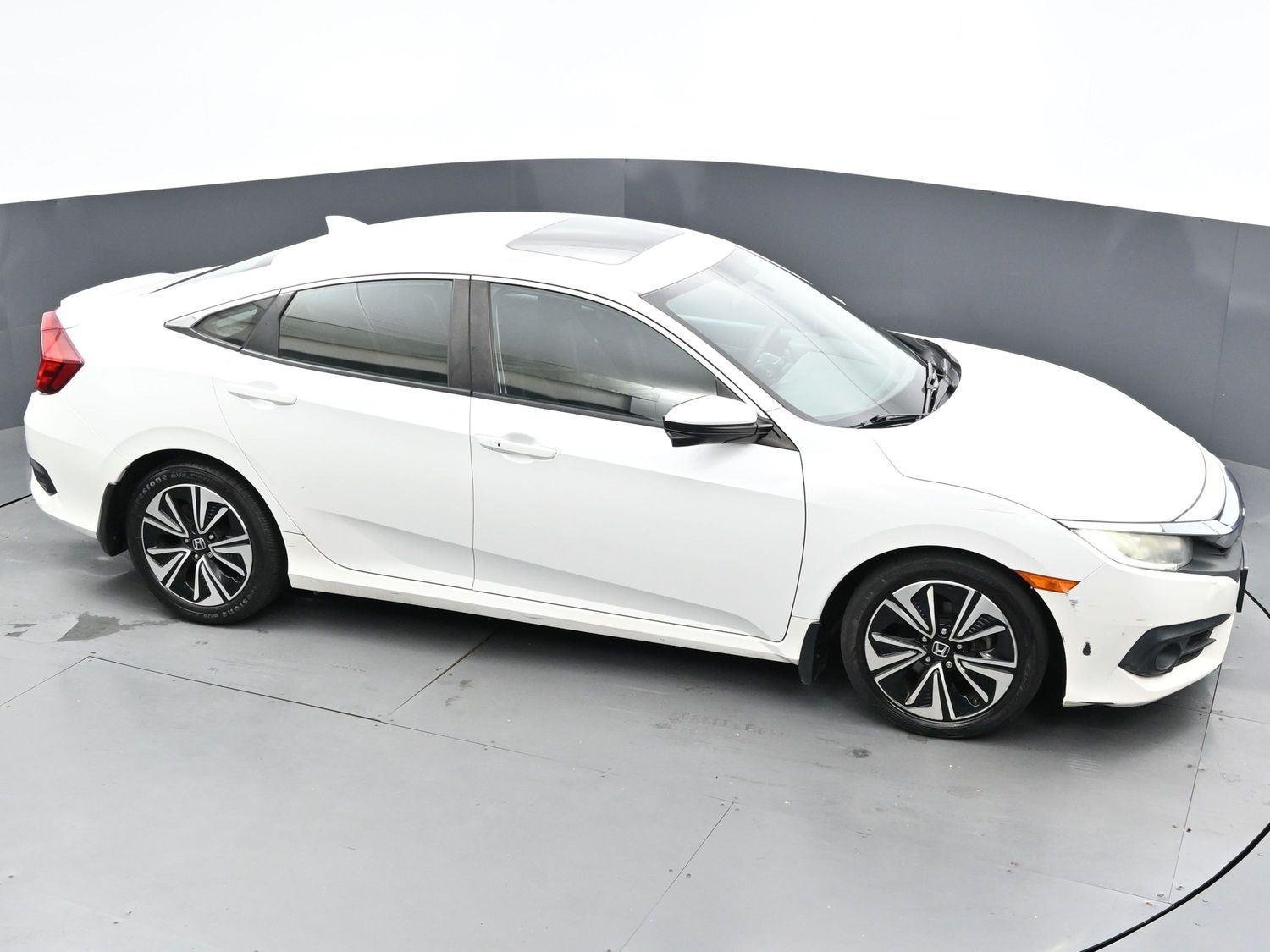 Used 2016 White Orchid Pearl Honda EX-T image 30