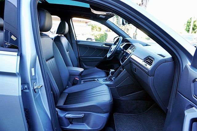 Used 2023 Silver Volkswagen 2.0T SE R-Line Black image 10