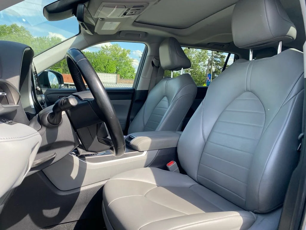 2021 Toyota Highlander XLE - Photo 11