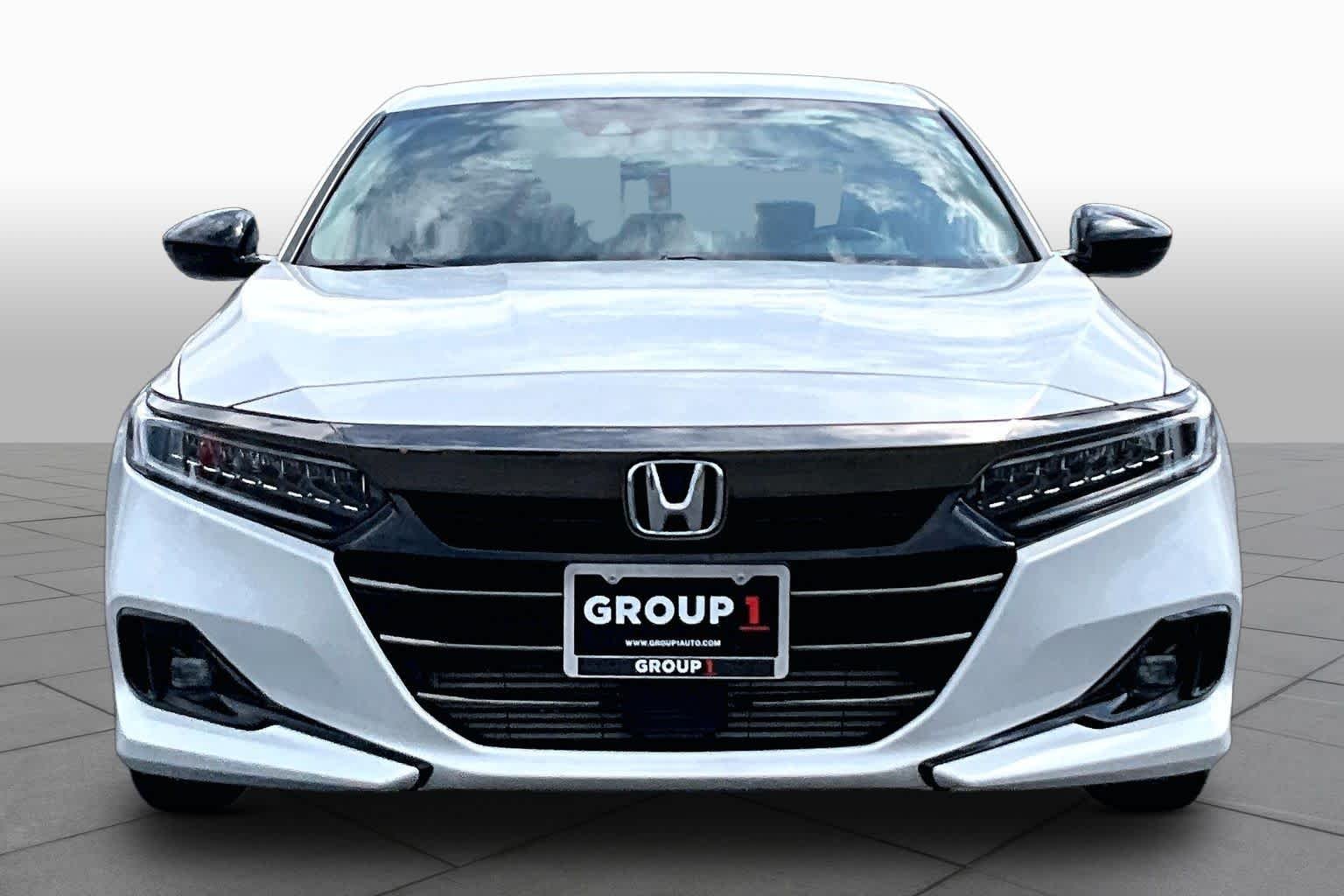 Used 2022 Platinum White Pearl Honda Sport SE image 4