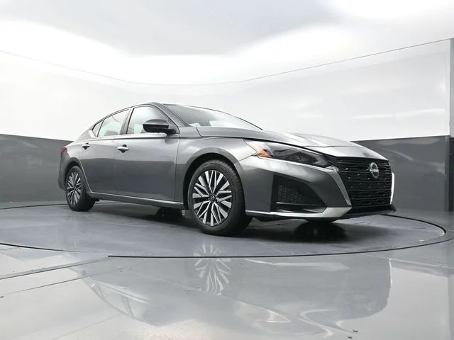 Used 2024 Gray Nissan 2.5 SV image 19