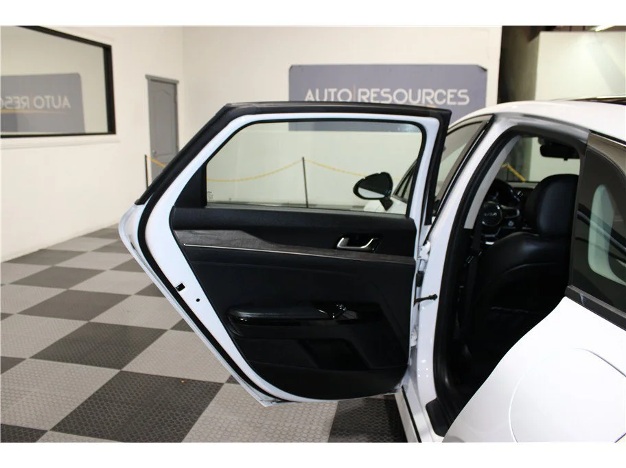 Used 2024 Glacial White Pearl Kia EX image 13