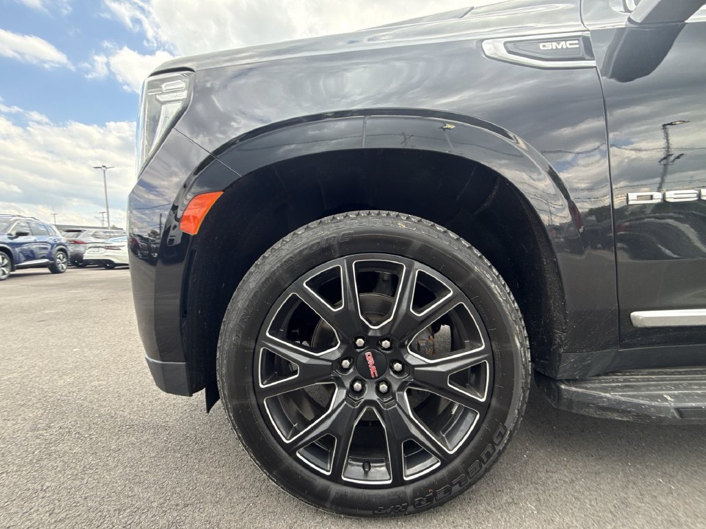 Used 2024 Black GMC Denali image 10