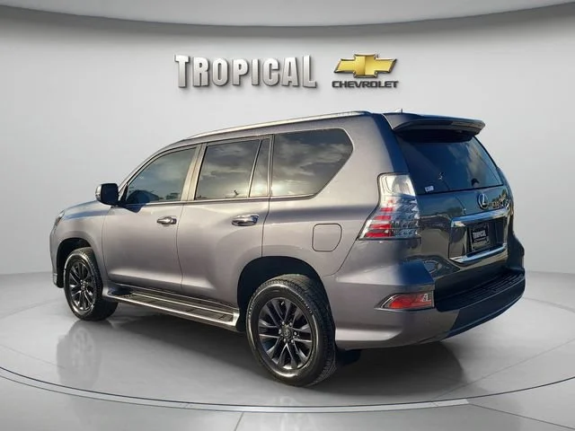 Used 2023 Gray Lexus GX 460 Premium image 2