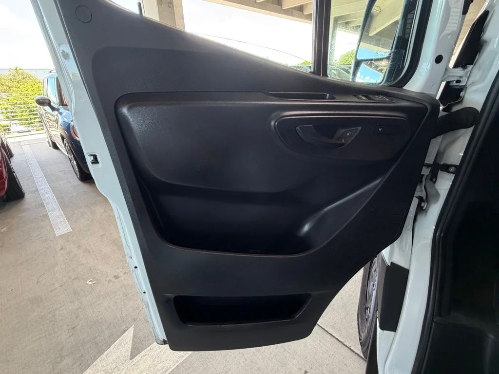 Used 2025 White Mercedes-Benz Cargo 170 WB image 17