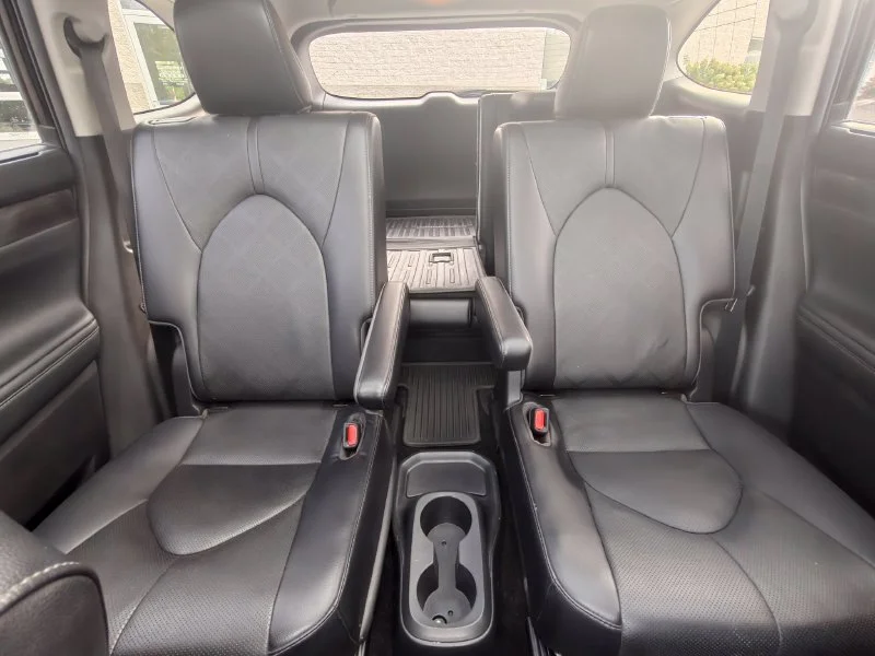 Used 2022 Black Toyota Platinum image 19