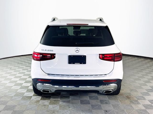 New 2026 Polar White Mercedes-Benz GLB 250 image 36