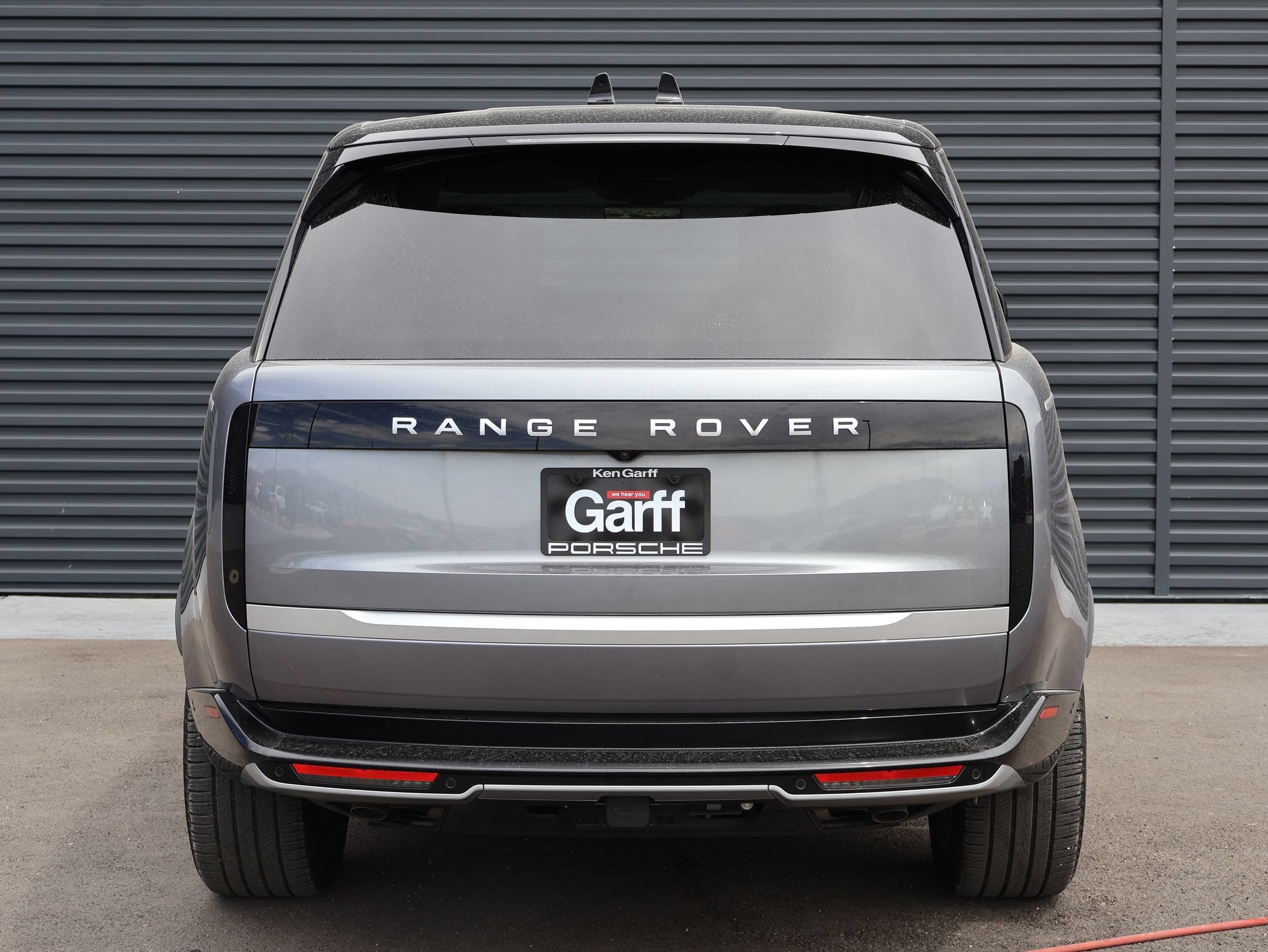 Used 2025 Eiger Gray Metallic Land Rover Autobiography image 9