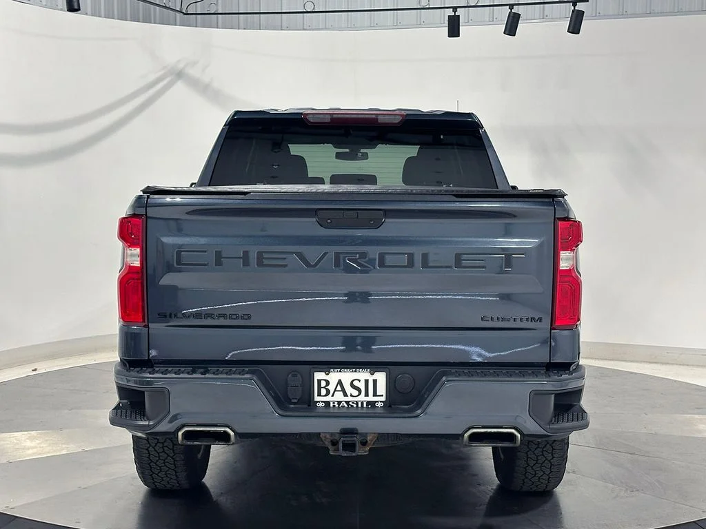 Used 2020 Gray Chevrolet Custom image 12