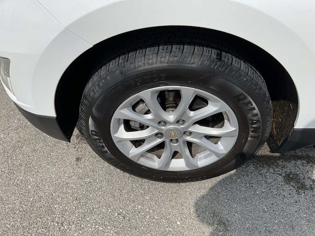 Used 2021 Summit White Chevrolet LS image 5