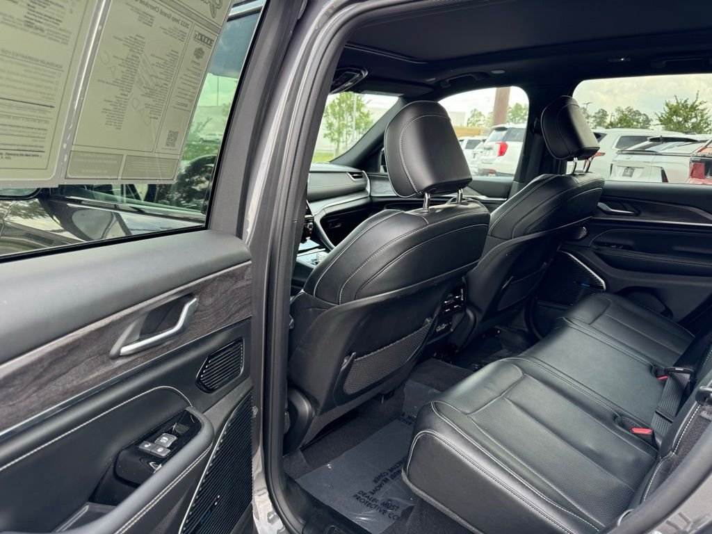 Used 2022 Gray Jeep Overland image 37