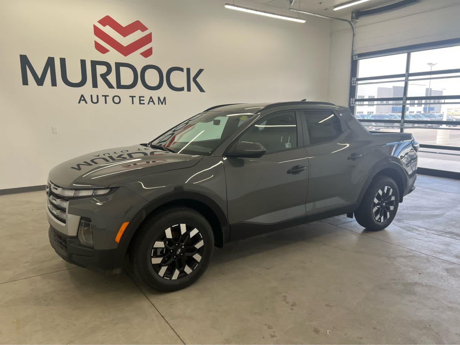 Used 2025 Hampton Gray Hyundai SEL image 1