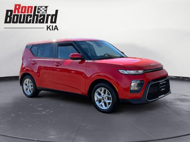 Used 2022 Red Kia LX image 1