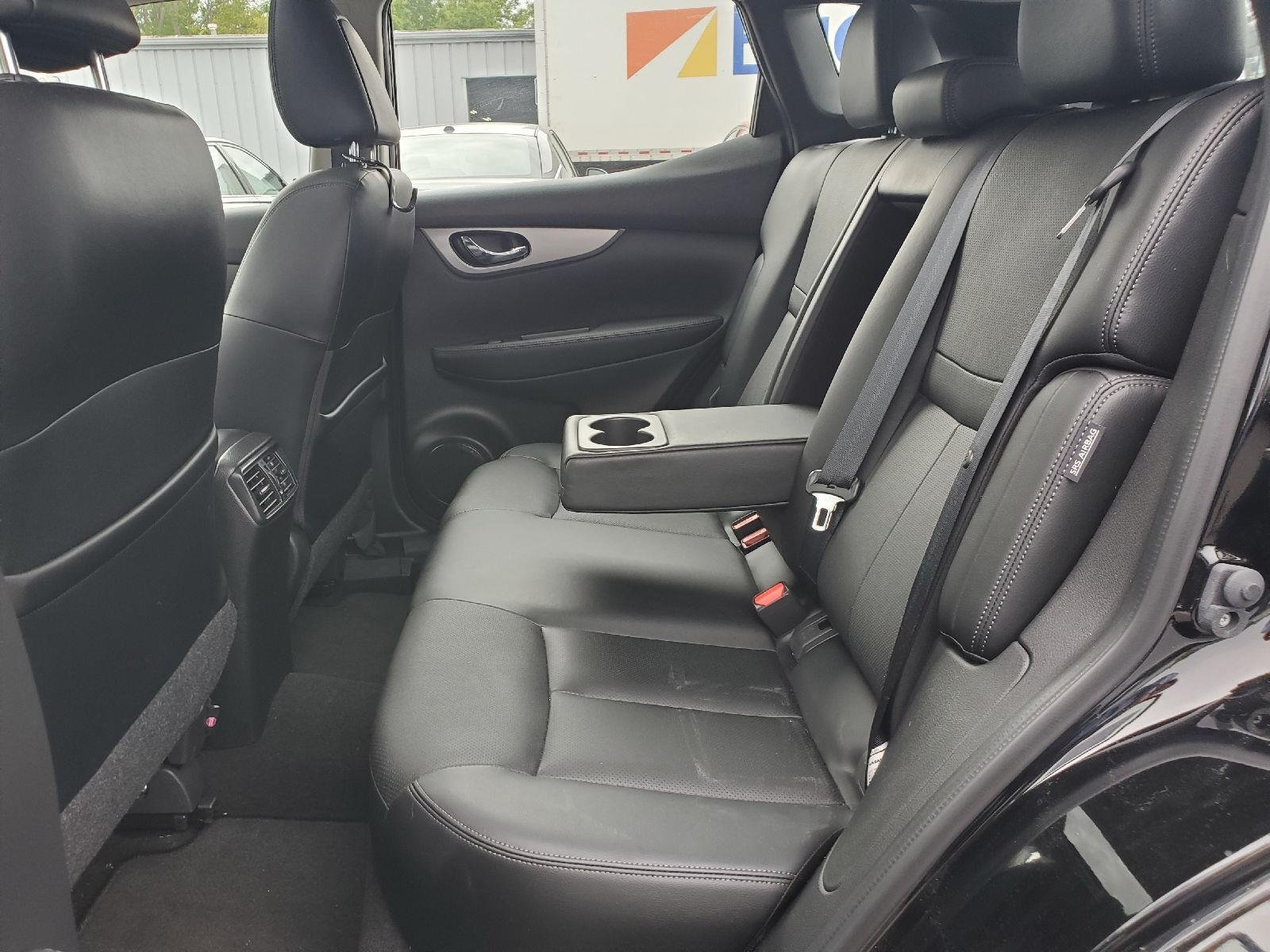 Used 2020 Magnetic Black Pearl Nissan SL image 6