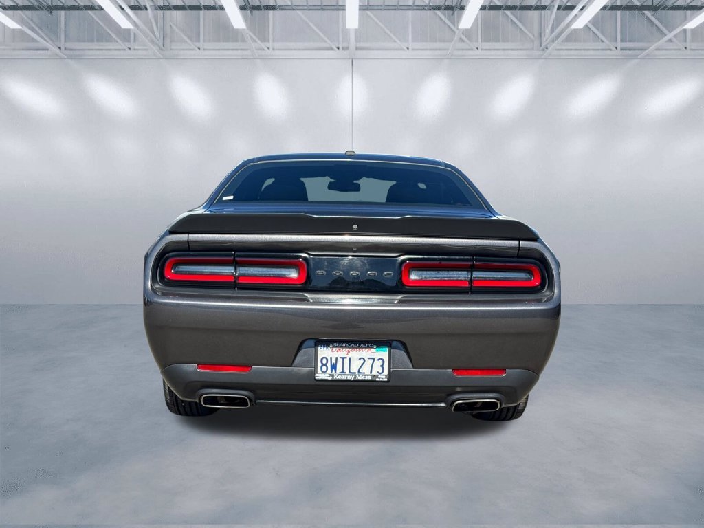 Used 2021 Gray Dodge SXT image 5