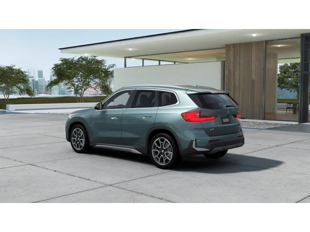 New 2026 Cape York Green Metallic BMW xDrive28i image 2