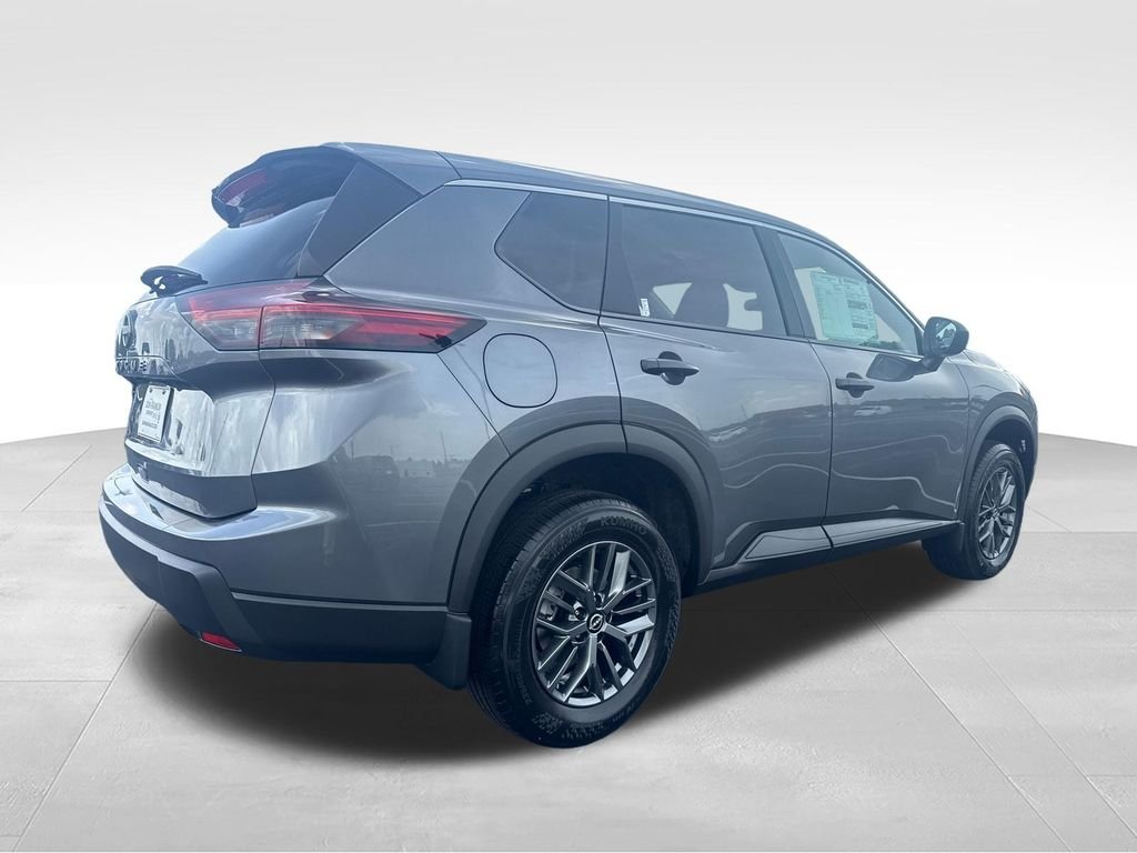 New 2026 Gray Nissan S image 5