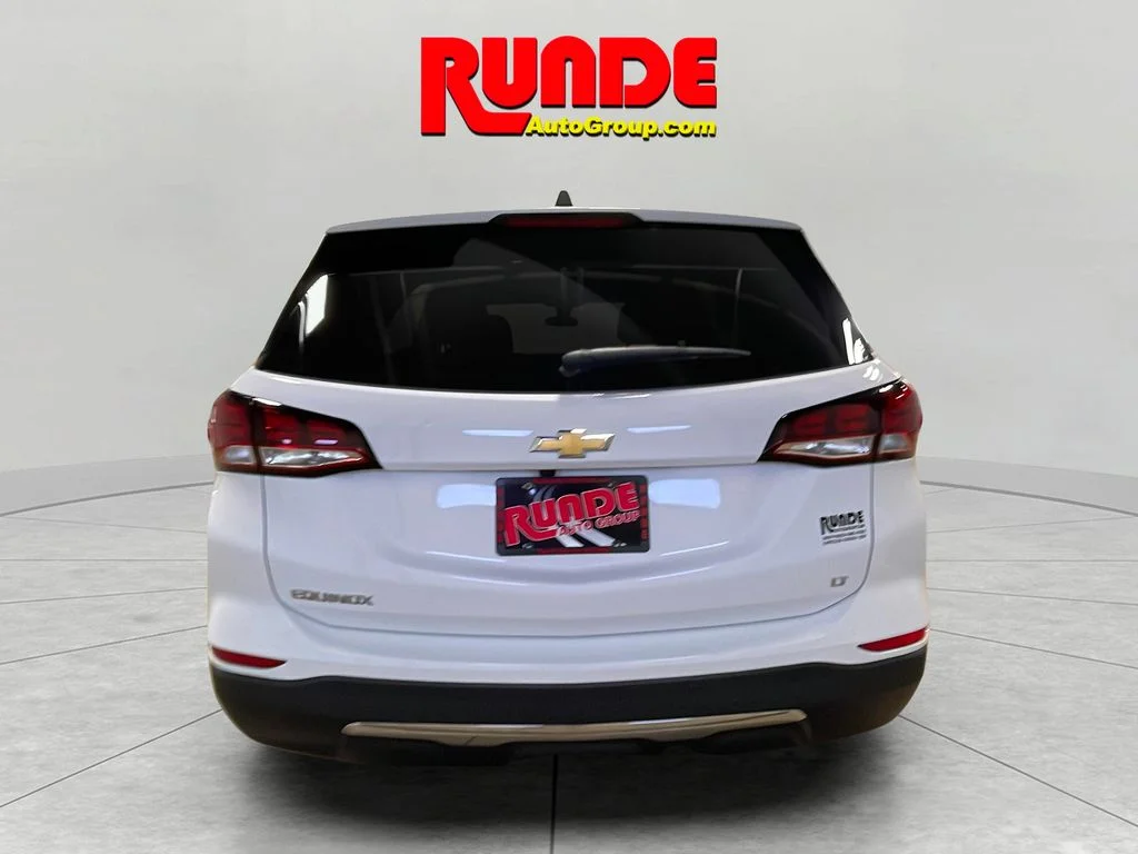 Used 2022 Summit White Chevrolet LT image 4