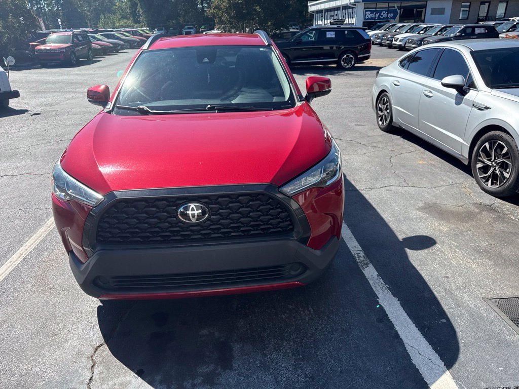 Used 2022 Red Toyota LE image 5