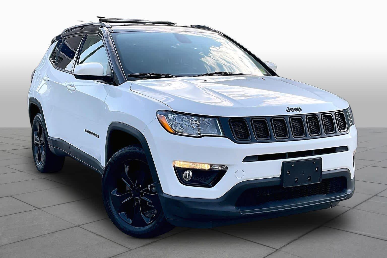 Used 2019 White Clearcoat Jeep Latitude image 3