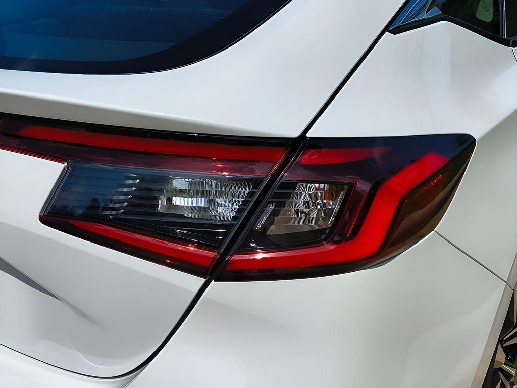 Used 2024 Platinum White Pearl Honda EX-L image 27