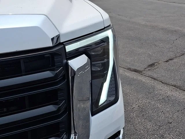 New 2026 Summit White GMC Pro image 6