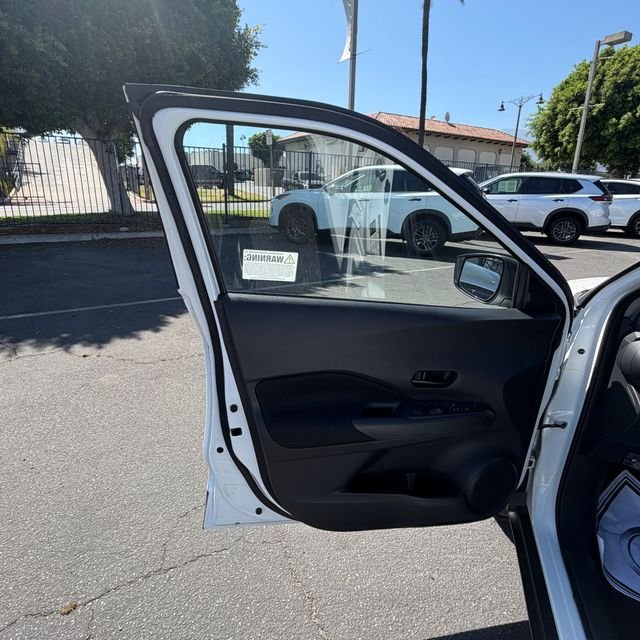 Used 2025 White Nissan S image 11