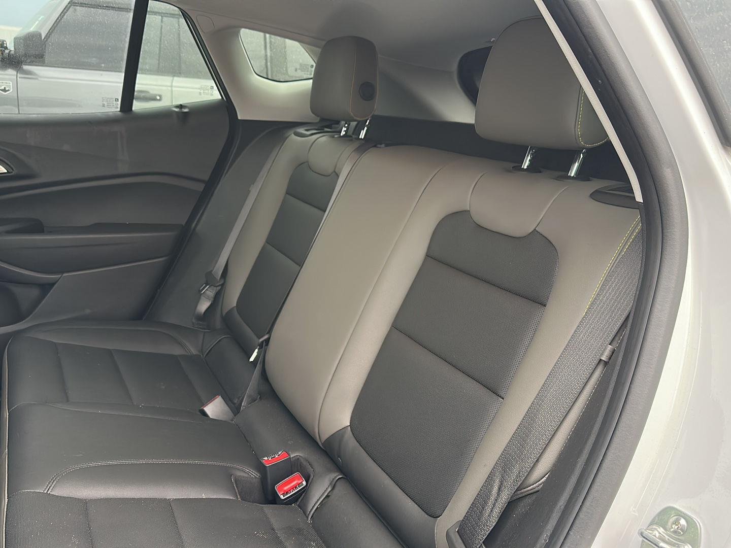 Used 2025 Summit White Chevrolet ACTIV image 7