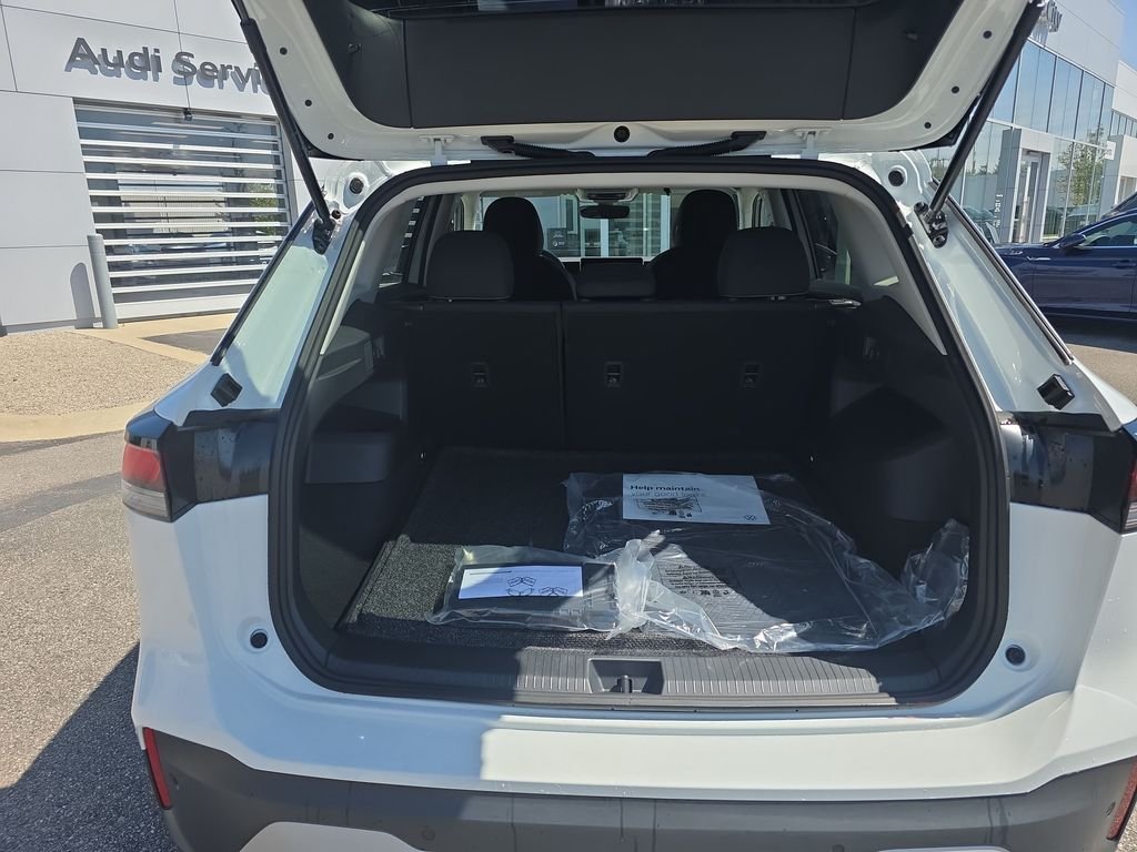 New 2026 White/off-white Volkswagen 2.0T S image 14