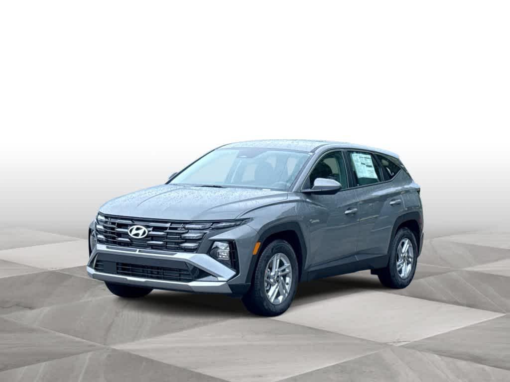 New 2026 Hampton Gray Hyundai SE FWD image 4