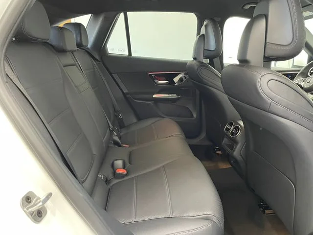 New 2026 Polar White Mercedes-Benz GLC 300 image 20