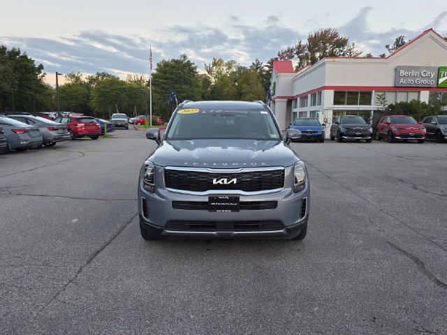 Used 2022 Silver Kia S image 3