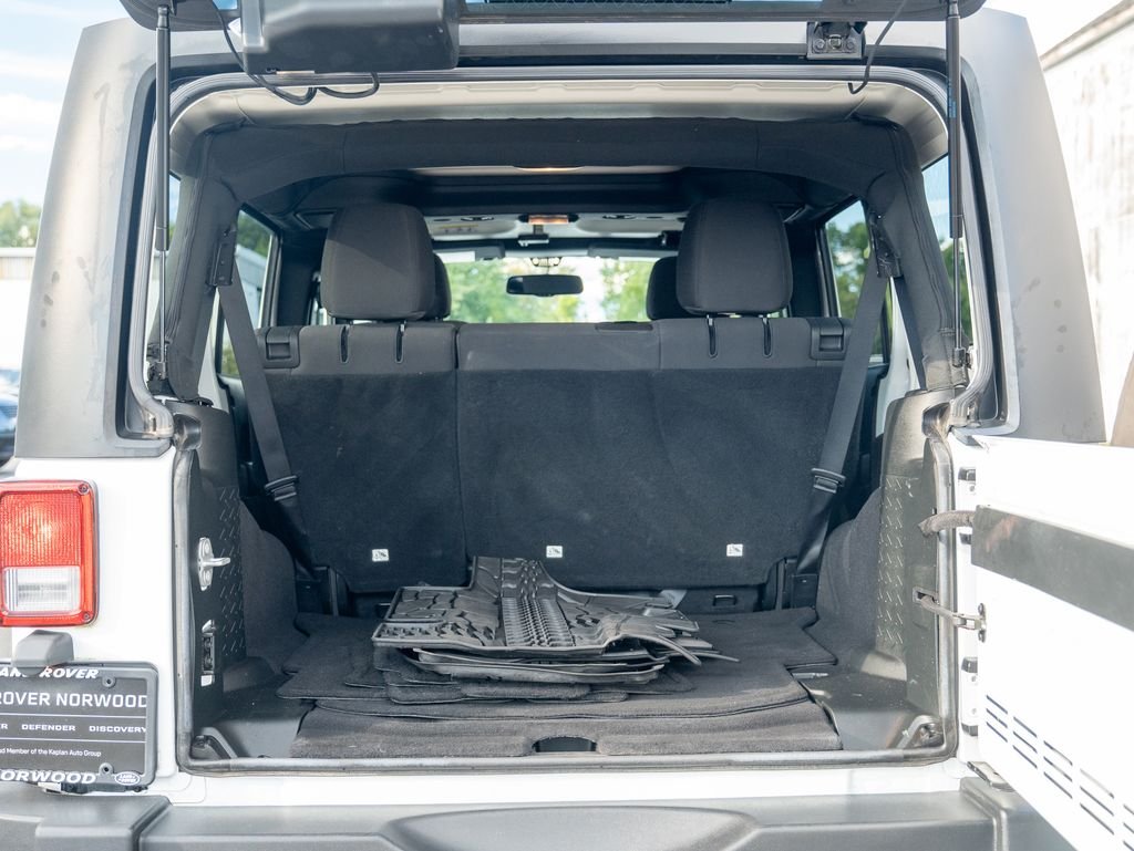 Used 2017 White Jeep Unlimited Sport image 38