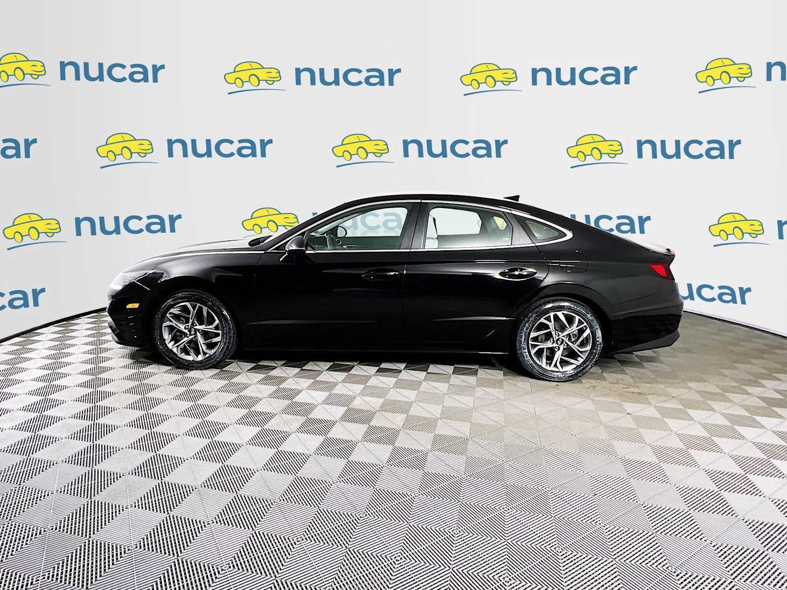 Used 2023 Onyx Black Hyundai SEL image 4