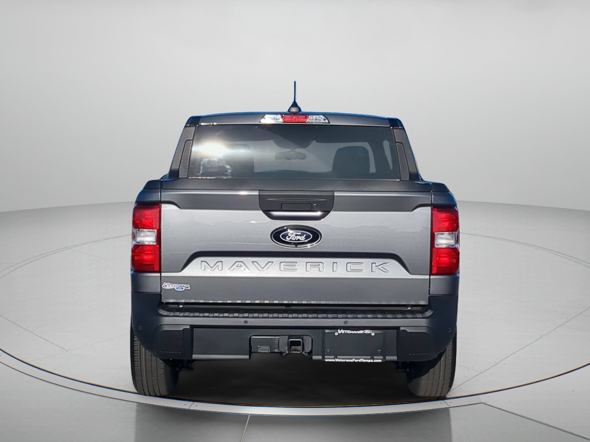 New 2026 Carbonized Gray Metallic Ford XLT image 38