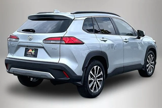 Used 2024 Silver Toyota XLE image 5