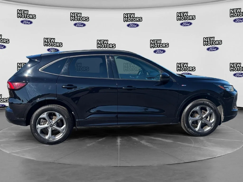 Used 2024 Black Metallic Ford ST-Line Select image 7