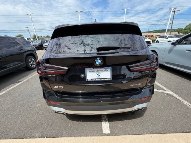 Used 2023 Black BMW xDrive30i image 6