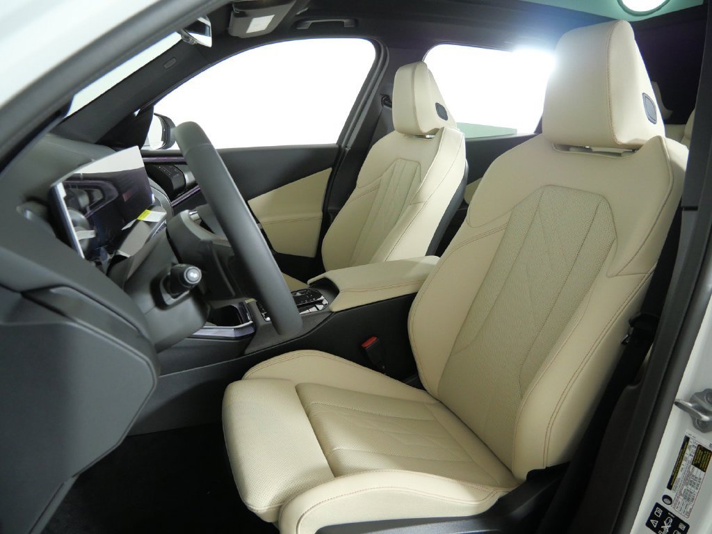 New 2026 Alpine White BMW 30 xDrive image 34
