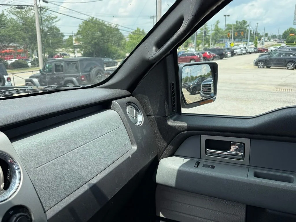 Used 2011 Silver Ford XLT image 21