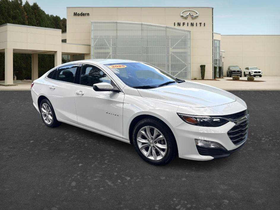 Used 2025 Summit White Chevrolet LT image 7
