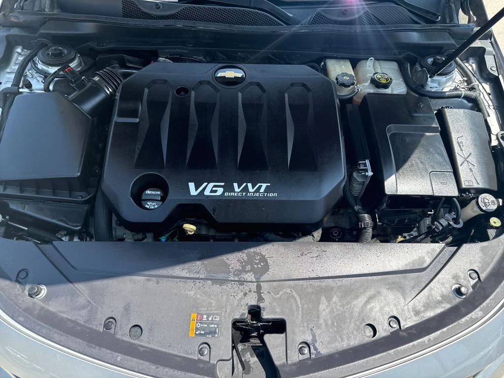 Used 2015 Silver Chevrolet LTZ image 23