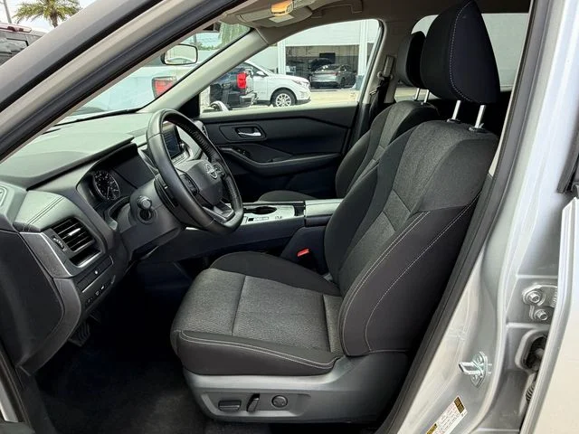 Used 2025 Silver Nissan SV image 9